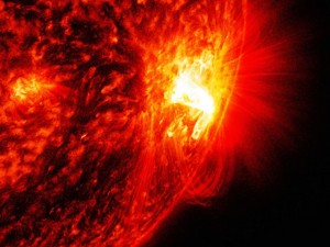 This solar flare occurred at the peak of the solar cycle in October 2014 with no observed eruptions. PPPL researchers say this is a promising candidate for studying the effect of guide magnetic fields. Image-NASA