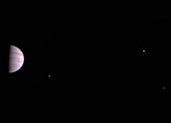 NASA’s Juno Spacecraft Sends First In-orbit View