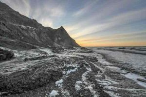 An eroding coastline in the arctic summer. Image-Alfred-Wegener Institute/Jaroslav Obu