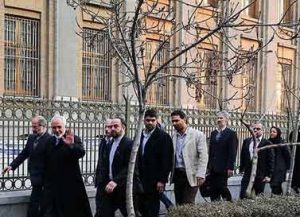 Iranian Foreign Minister Zarif in front of Iran's Ministry of Foreign Affairs. Siamak Ebrahimi |Tasnim News Agency