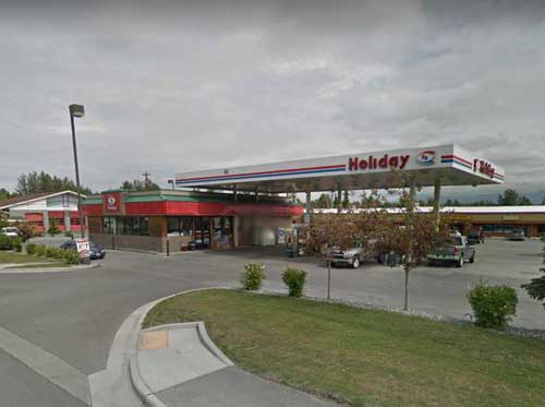 Employee Hit over the  Head  During Tuesday’s Holiday Gas Station Armed Robbery
