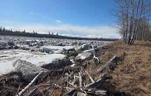 Research team seeks answers from a changing river
