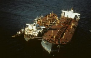 Exxon Valdez undergoing oil transfer operation following its grounding in Prince William Sound. Image-EVOSTC