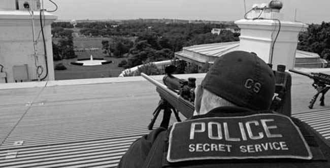 Secret Service sniper atop White House roof. Image-Secret Service