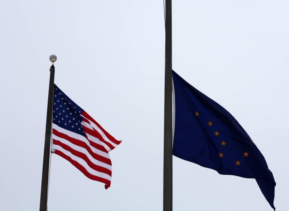 Governor Walker Orders Flags Lowered for Memorial Day