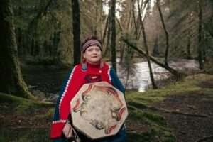 , President Gloria Ilsxileé Stáng Burns of the Ketchikan
Indian Community (KIC) c