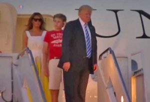 Trump arriving in Washington D.C. Image-VOA