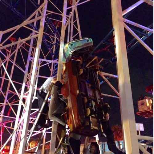 Daytona Beach Rollercoaster Derails, Two plummet to the Ground, Six Hospitalized