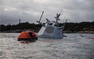 Most of the frigate is now under water. Photo: Jakob Østheim / Norwegian Defense