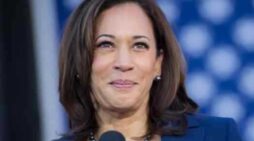 US VP Harris Visits Women’s Health Clinic, Stresses Importance of Abortion Rights