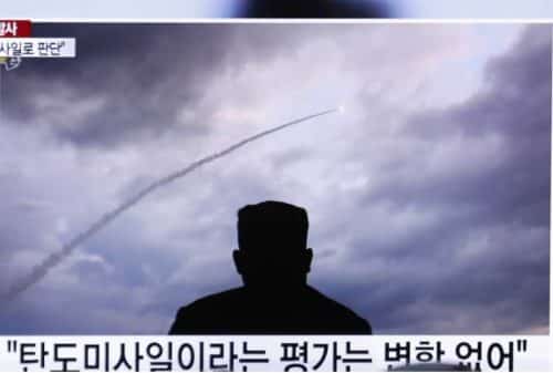 North Korea Fires Projectiles Hours After Calling for Talks