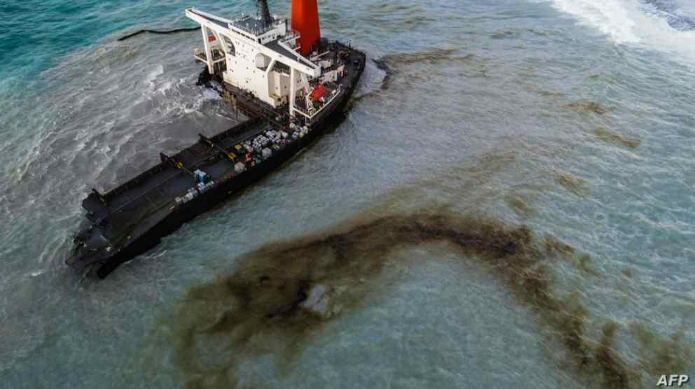 Japan-Owned Oil Tanker Breaks Apart off Mauritius Coast