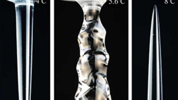 Shape of melting ice depends on water temperature