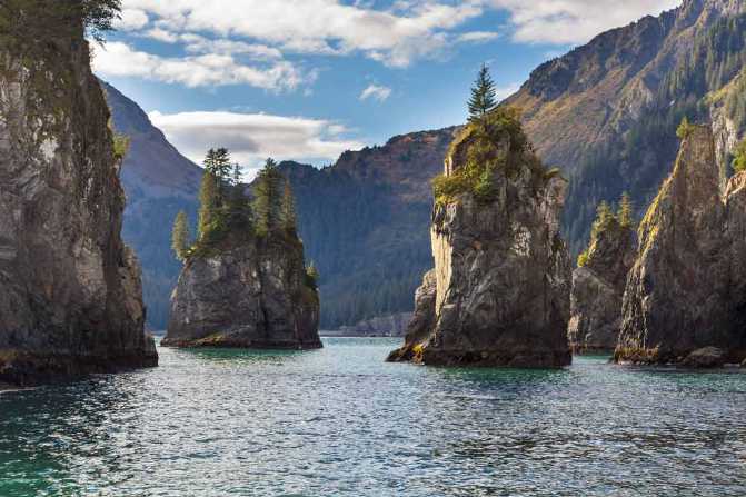 Best Halibut Fishing Spots in Alaska