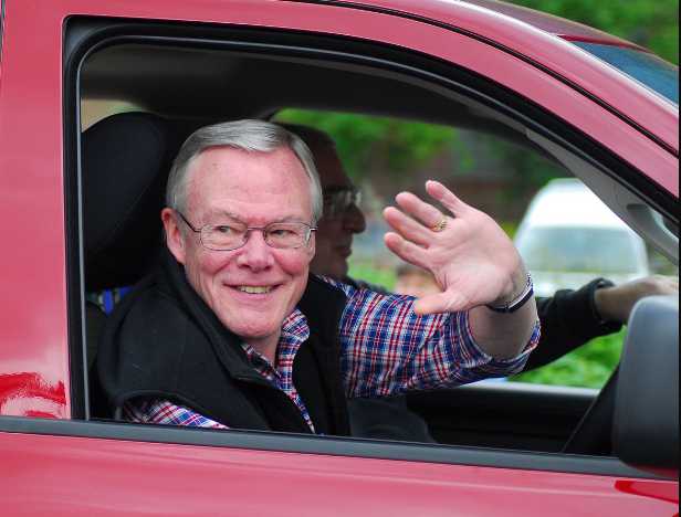 Dunleavy Mourns the Passing of Former Senator Dennis Egan