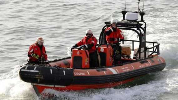 Canadian, U.S. Coast Guard conduct Arctic search and rescue exercise