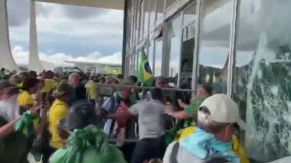1,500 Bolsonaro Backers Detained After Far-Right Coup Attempt in Brazil