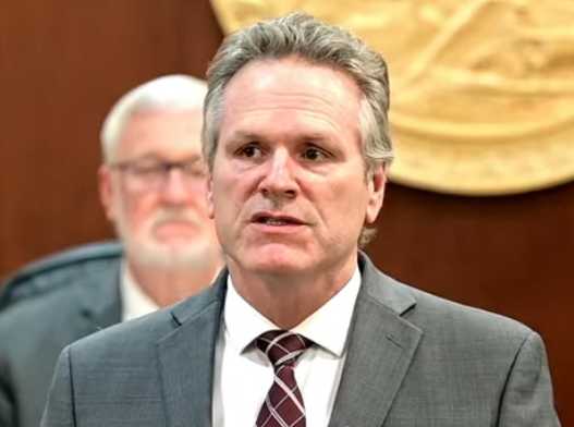 Governor Dunleavy Introduces Resilient Alaskans in the 2023 State of the State