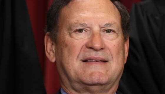 Raskin Says Alito Must Recuse After Private Call With Trump