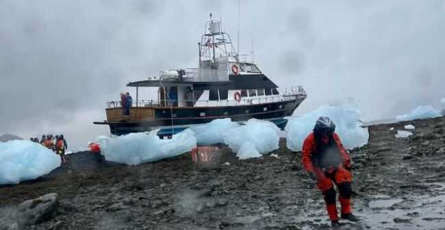 Passenger vessel Lu Lu Belle grounded near the Columbia Glacier Thursday. Image-USCG
