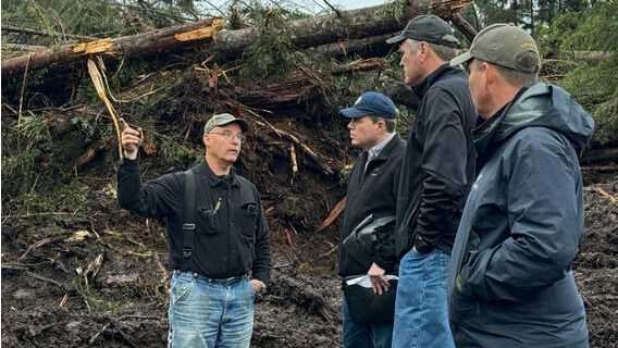 Governor Dunleavy Meets with Wrangell Residents Following Fatal Landslide