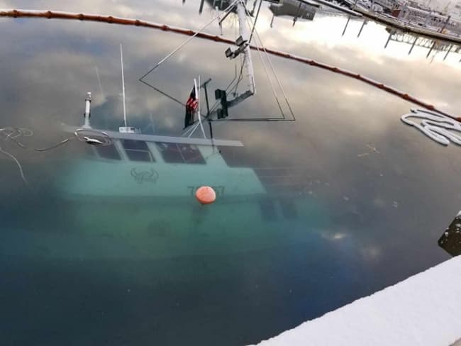Oil Cleanup and Salvage Operations Continue after F/V Nordic Viking Sinks in Seward