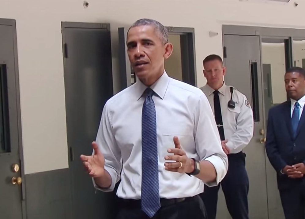 Obama Eases Prisoner Re-Entry to Society