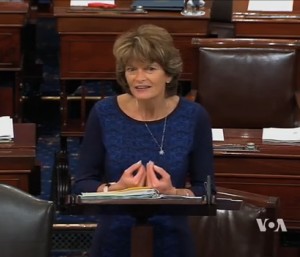 Alaska's Senator, Lisa Murkowski speaks in support of Keystone pipeline prior to vote. Image-VOA News