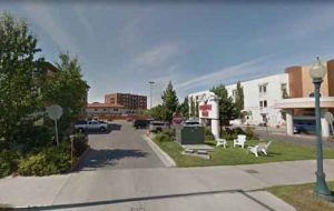 APD reports that one man died in a homicide case at this parking lot at the Puffin Inn on Thursday night. Image-Google Maps
