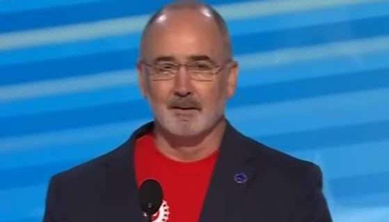 ‘Trump’s a Scab’ Chants Ring Out at DNC as Shawn Fain Rips Republican Nominee