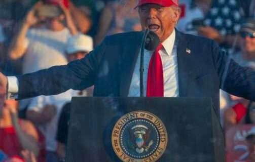 ‘Authoritarian Theater’ Meets ‘Pure F*cking Idiocracy’ as Trump Promises White House UFC Match