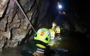Rescuers decend innto cave for final time to rescue last of trapped soccer team and coach. Image-VOA video screenshot