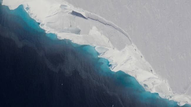 Thwaites Glacier. Credits: NASA/OIB/Jeremy Harbeck